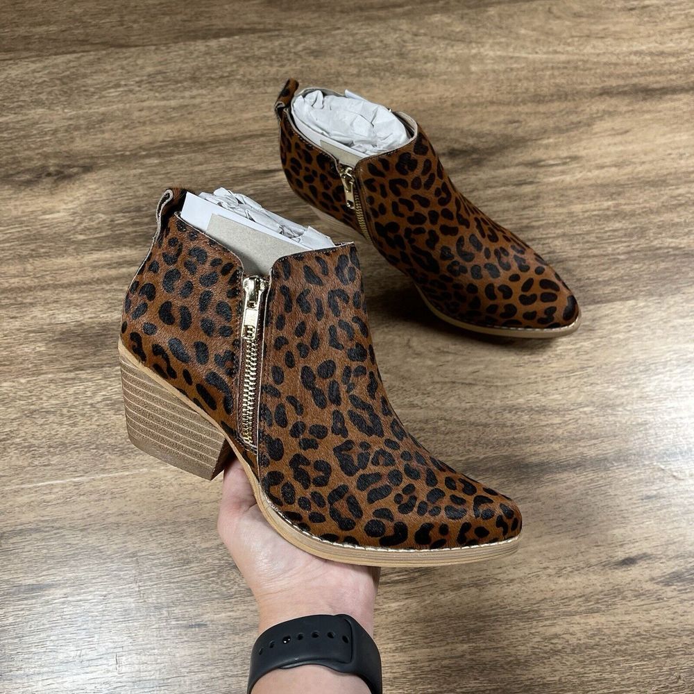 Very Volatile Women's 6 Gracemont Leopard Cheetah Print Leather Ankle Booties‎